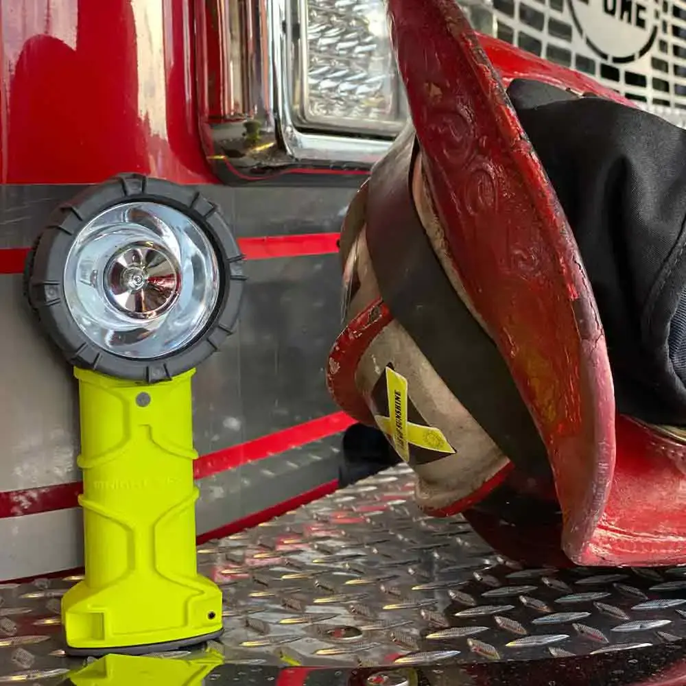 Responder-Pro-Alkaline-firetruck.webp