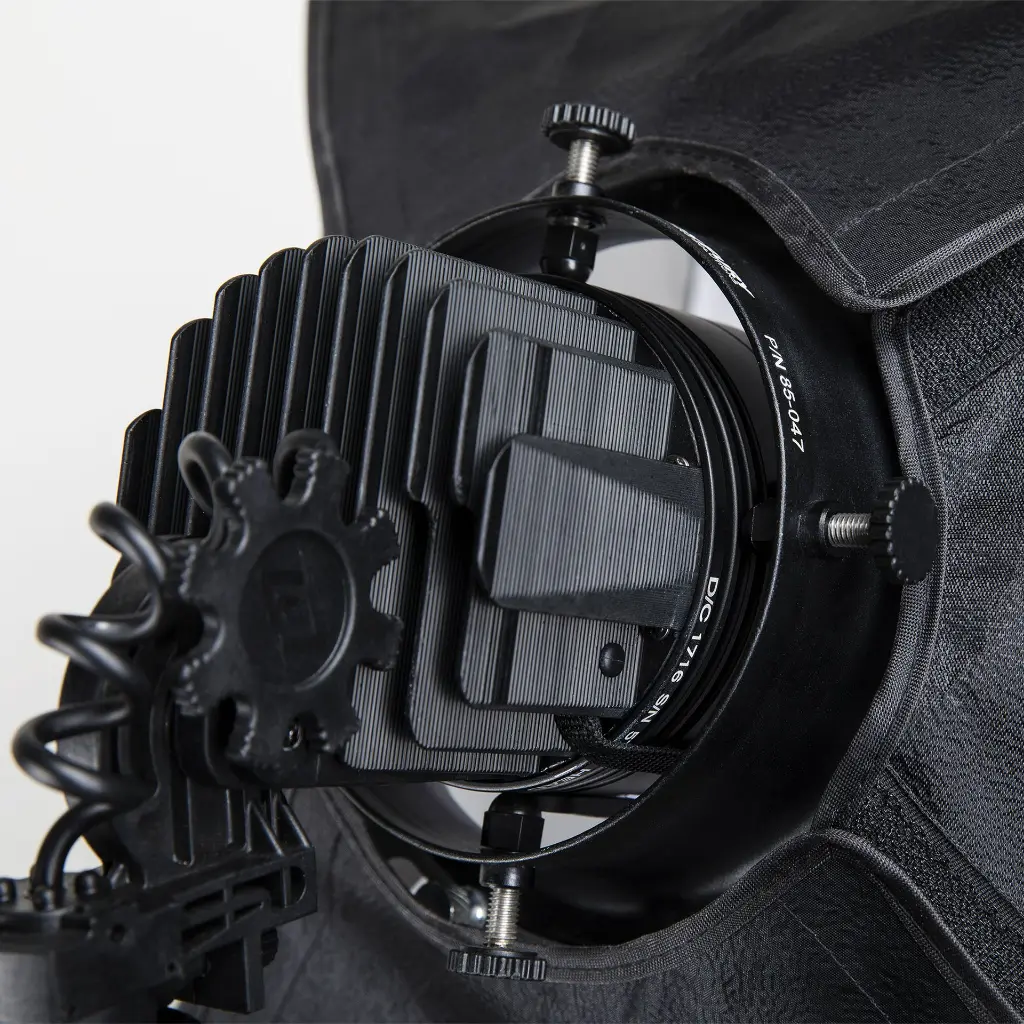 85047_P56_SPEEDRING_DETAIL_1_PRINT.webp